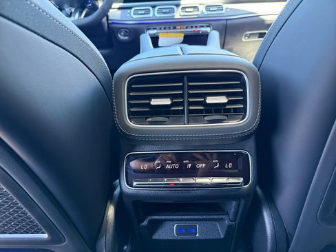 New 2026 Mercedes-Benz GLE 53 AMG 4MATIC Coupe image 32