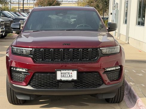 New 2025 Jeep Grand Cherokee Limited w/ Black Appearance Package image 3