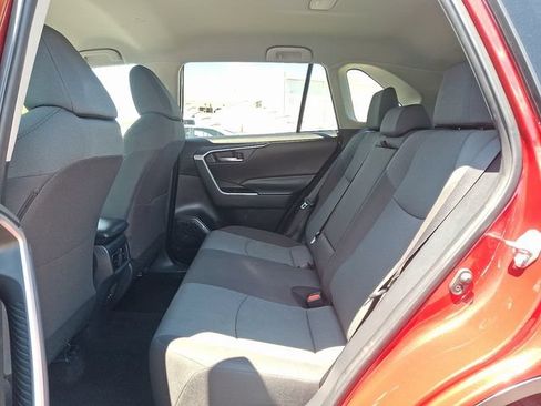 Used 2025 Toyota RAV4 XLE AWD/4WD image 10