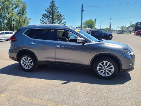 Used 2019 Nissan Rogue SV AWD/4WD image 5