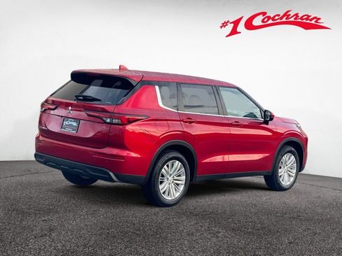 Used 2022 Mitsubishi Outlander ES AWD/4WD image 26