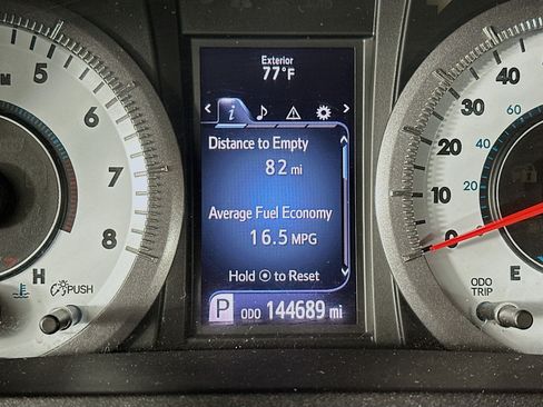 Used 2015 Toyota Sienna SE FWD image 19