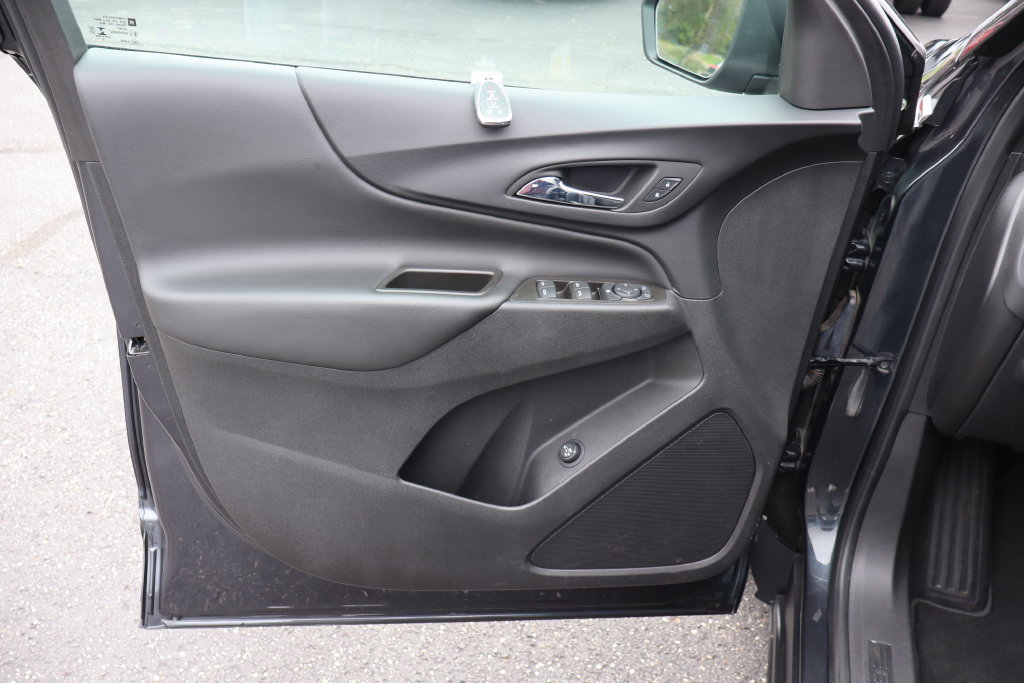 Used 2023 Chevrolet Equinox LT FWD image 24
