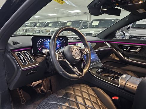 Certified 2022 Mercedes-Benz S 580 4MATIC Sedan image 5