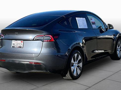 Used 2023 Tesla Model Y Long Range AWD/4WD image 12