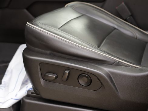 Used 2021 Chevrolet Tahoe Premier w/ Premium Package image 24