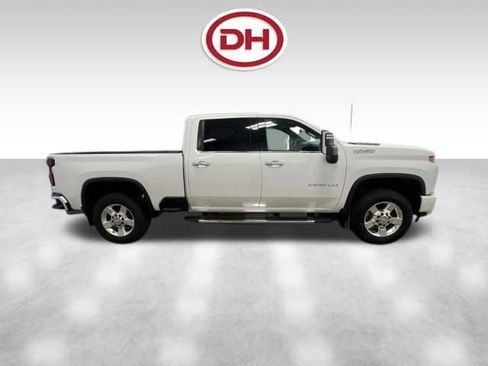 Used 2022 Chevrolet Silverado 2500 High Country w/ Z71 Off-Road Package image 2