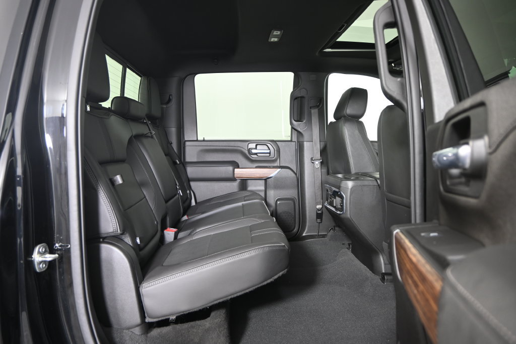 Used 2021 Chevrolet Silverado 3500 High Country w/ Snow Plow Prep/Camper Package AWD/4WD image 17