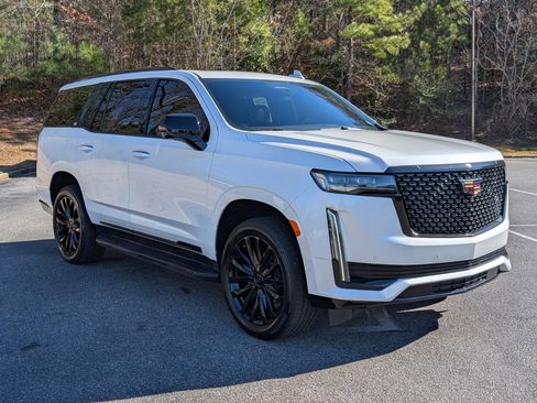 Used 2023 Cadillac Escalade Premium Luxury image 11