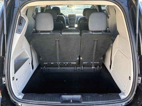 Used 2019 Dodge Grand Caravan SXT image 26
