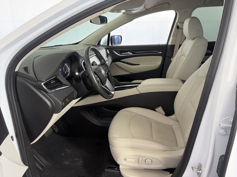 Used 2024 Buick Enclave Essence FWD image 7