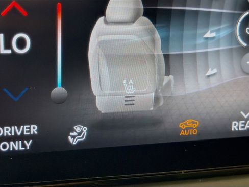 Used 2023 Nissan Ariya FWD image 19