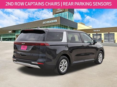Used 2024 Kia Carnival LX FWD image 5
