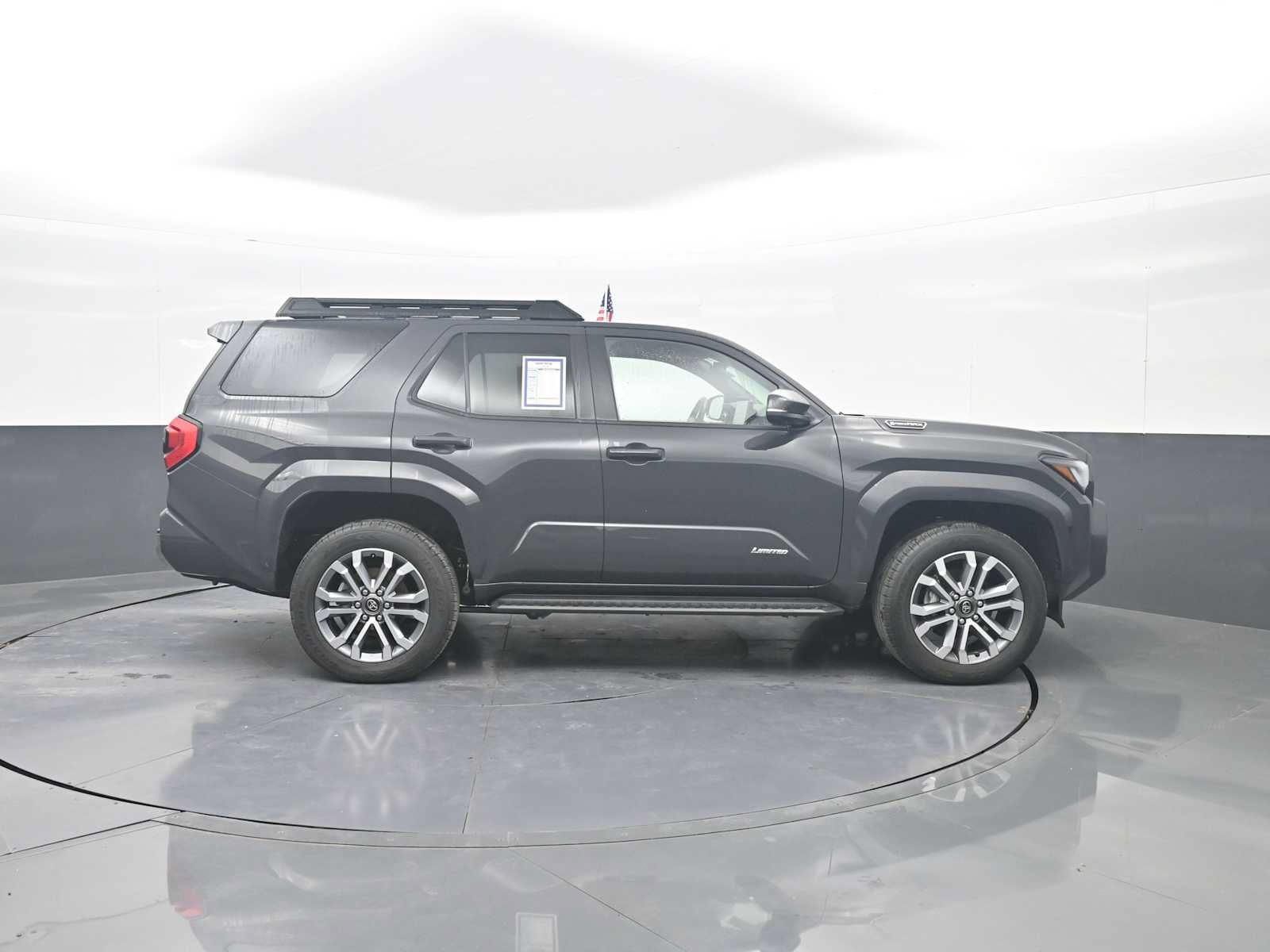 Used 2025 Toyota 4Runner Limited AWD/4WD image 9
