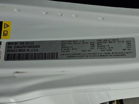 Certified 2025 Jeep Wrangler Unlimited Sahara AWD/4WD image 28