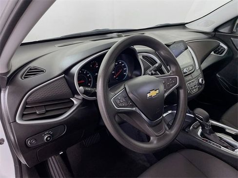 Used 2024 Chevrolet Malibu LT image 13