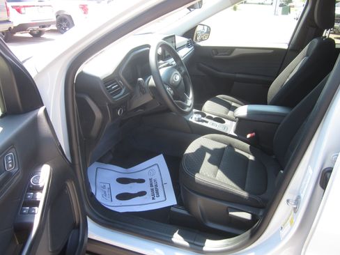 Used 2025 Ford Escape Active AWD/4WD image 9