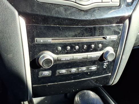 Used 2015 Nissan Pathfinder S image 19