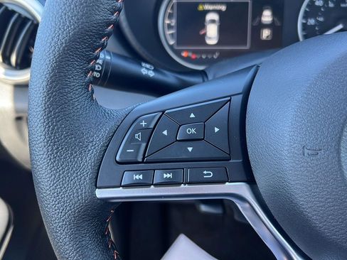 New 2025 Nissan Versa SR w/ Trunk Package image 18