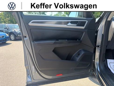 Used 2019 Volkswagen Atlas SE w/ Towing Package FWD image 14