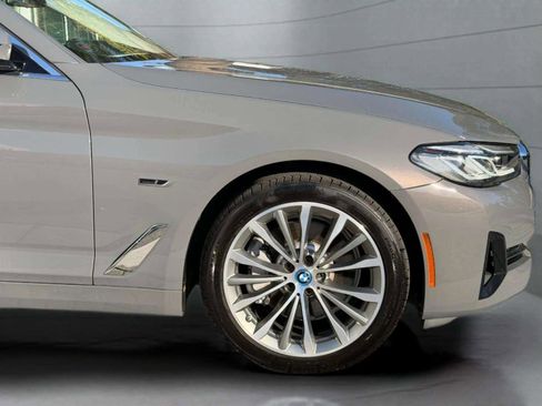 Used 2022 BMW 530e xDrive image 6