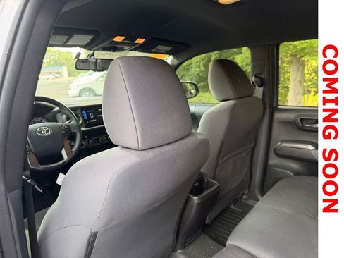 Used 2016 Toyota Tacoma TRD Off-Road w/ Towing Package AWD/4WD image 12