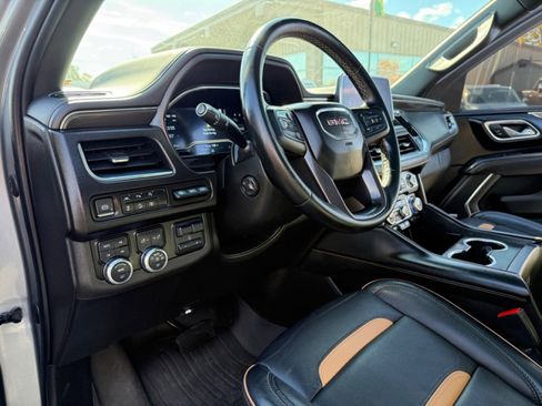 Used 2023 GMC Yukon AT4 w/ AT4 Premium Plus Package image 13