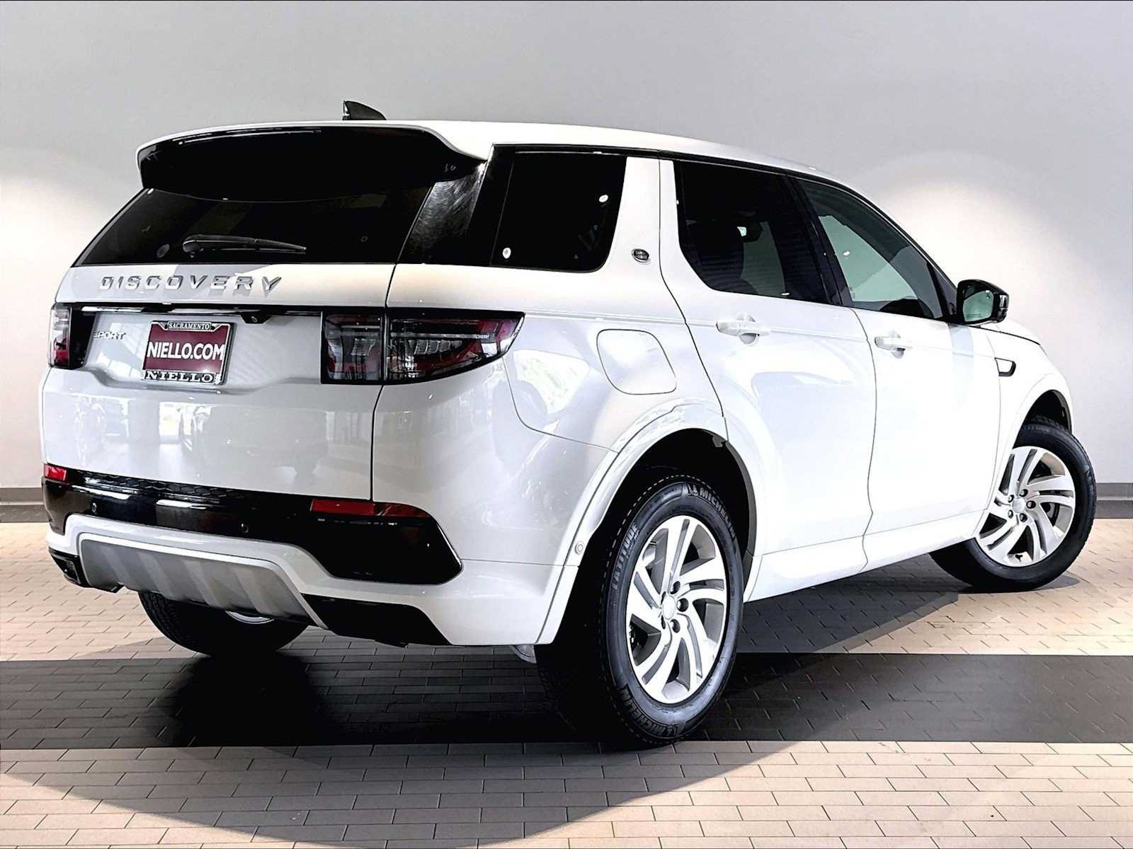 Used 2024 Land Rover Discovery Sport S AWD/4WD image 10