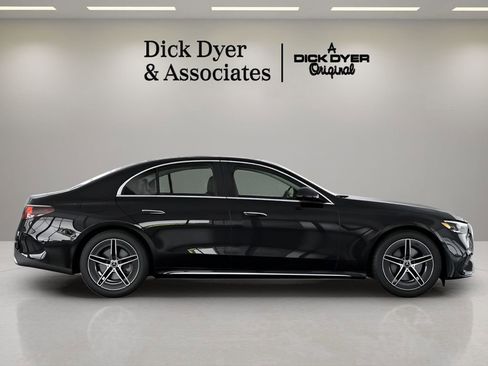 Used 2026 Mercedes-Benz E 350 Sedan image 9