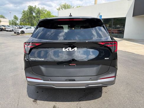 New 2026 Kia Sportage LX AWD/4WD image 9