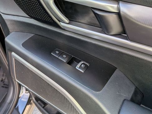 Used 2025 Kia Telluride S FWD image 37