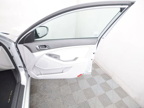 Used 2015 Kia Optima LX image 15