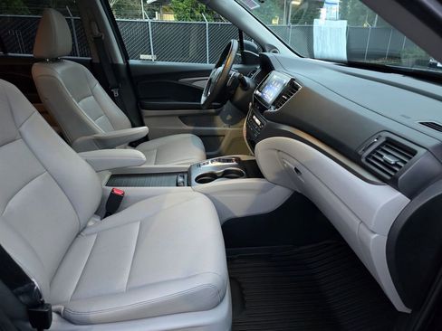 Certified 2023 Honda Ridgeline RTL image 5