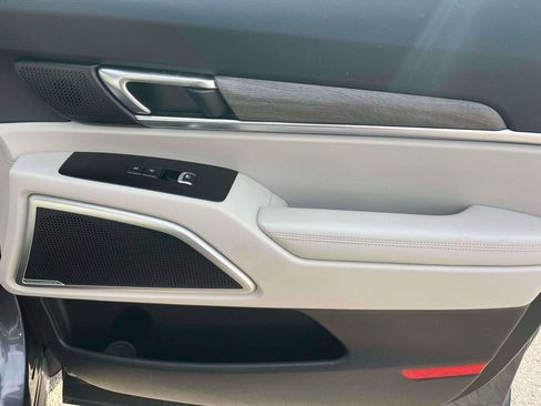 Used 2022 Kia Telluride EX image 11