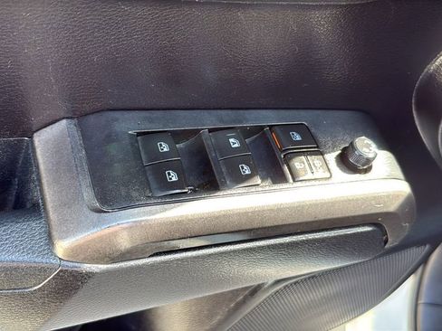 Used 2021 Toyota Tacoma SR5 w/ Trail Edition image 20