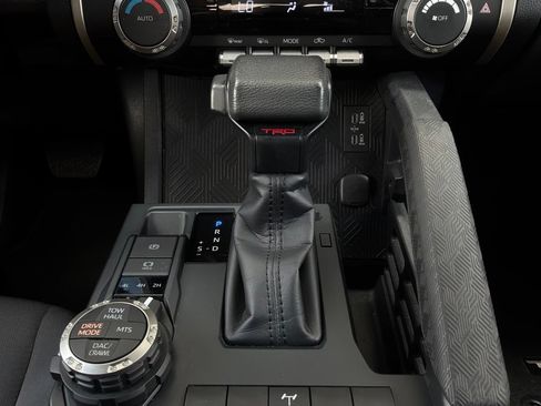 Used 2025 Toyota Tacoma TRD Off-Road AWD/4WD image 23