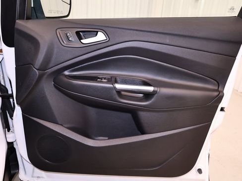 Certified 2018 Ford Escape SE w/ SE Sync 3 Package AWD/4WD image 19