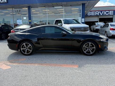 Used 2024 Ford Mustang Coupe image 8