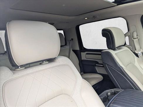 Used 2022 RAM 1500 Limited AWD/4WD image 19