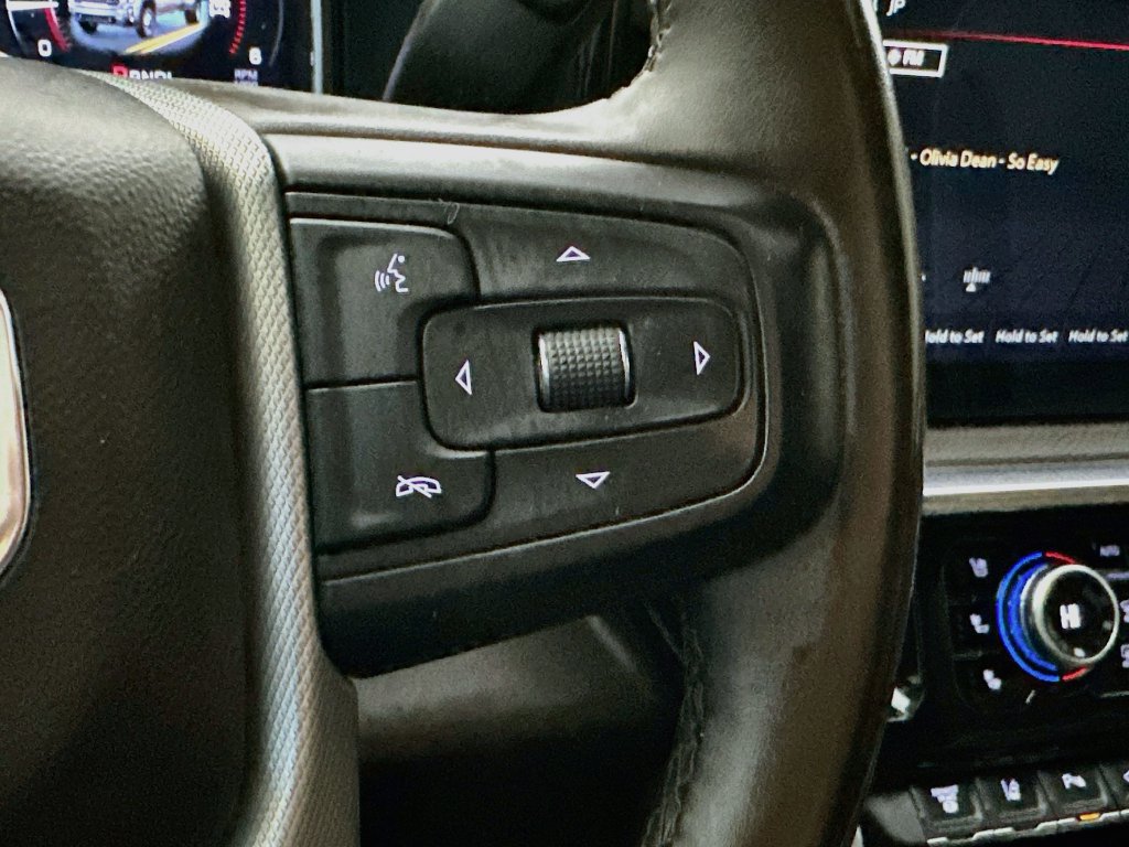 Used 2024 GMC Sierra 3500 Denali w/ Technology Package AWD/4WD image 21