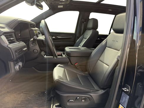 Used 2024 GMC Yukon Denali AWD/4WD image 8