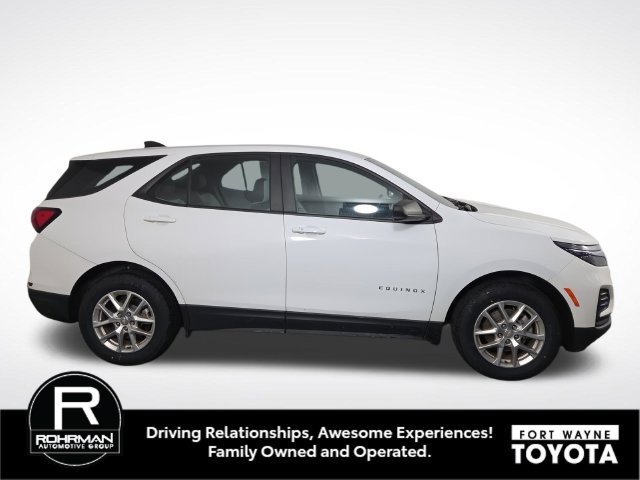 Used 2022 Chevrolet Equinox LS AWD/4WD image 5