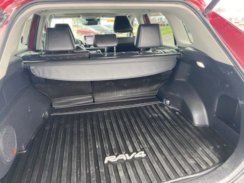 Certified 2022 Toyota RAV4 XLE Premium image 10