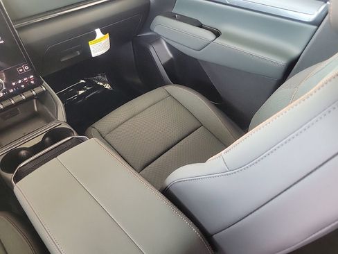 New 2026 GMC Terrain AT4 w/ Convenience Package III AWD/4WD image 12