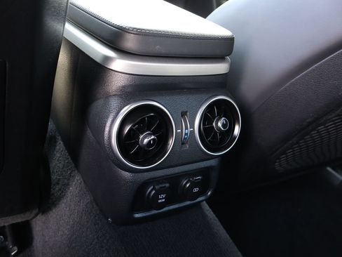 Used 2018 Kia Stinger GT2 AWD/4WD image 11