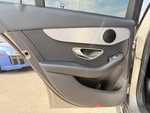 Used 2019 Mercedes-Benz C 300 4MATIC Sedan image 14