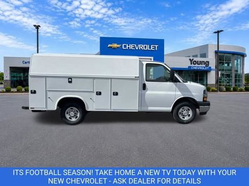 New 2025 Chevrolet Express 3500 w/ Power Convenience Package RWD image 8