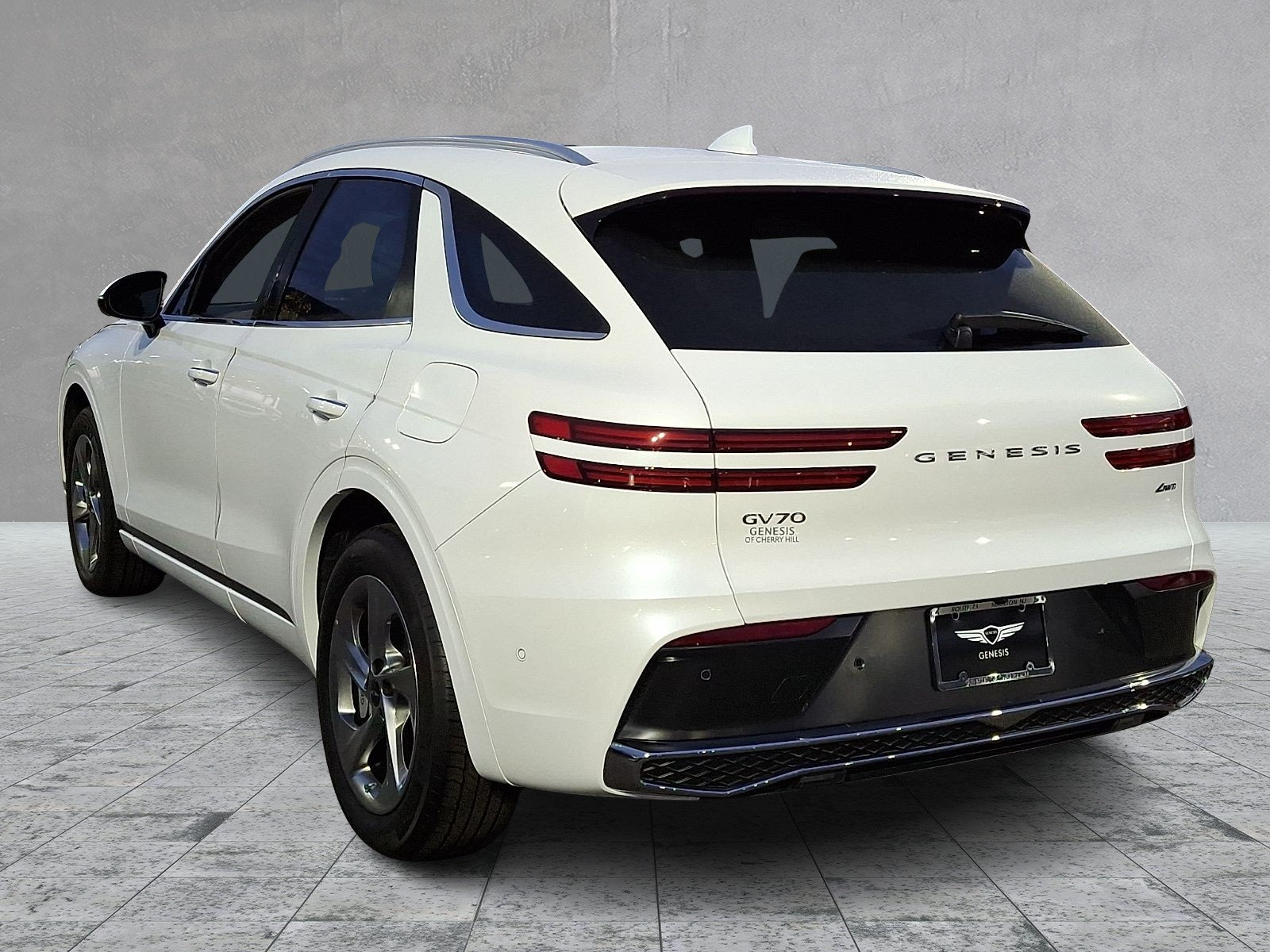 Certified 2026 Genesis GV70 2.5T Advanced AWD/4WD image 4