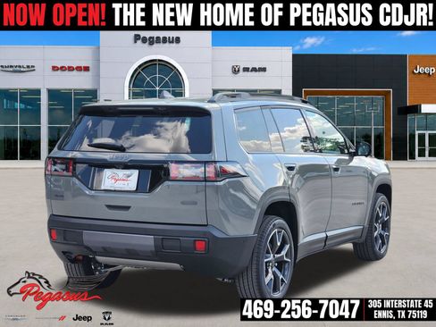 New 2026 Jeep Cherokee Overland w/ Trailer Tow Group AWD/4WD image 5