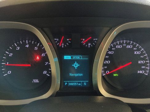 Used 2017 Chevrolet Equinox LS FWD image 23
